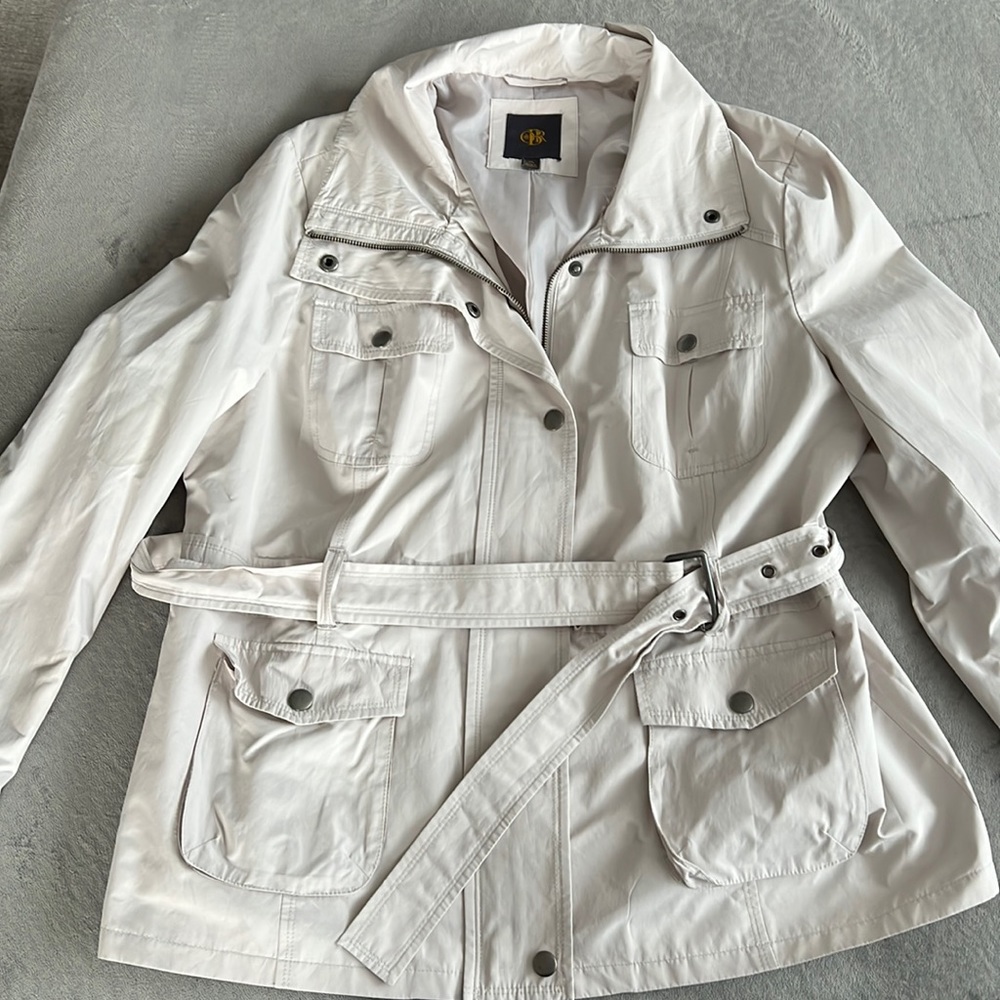 Women lightweight belted jacket